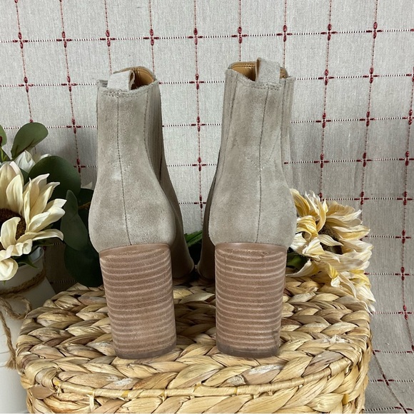 Marc Fisher LTD Oshay Tan Suede Pointed Toe Ankle Boots Size 7.5 - Picture 12 of 13